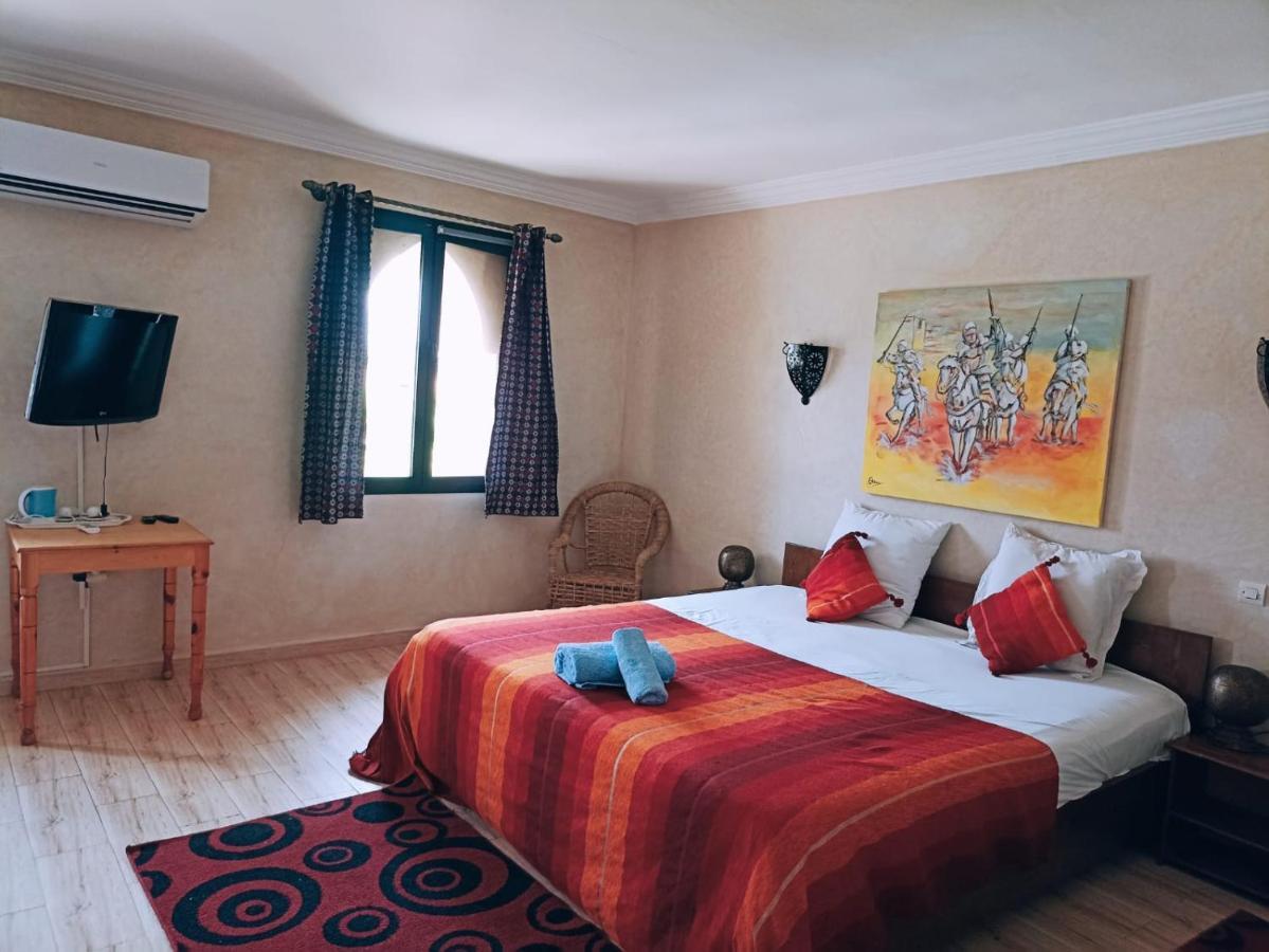 Wawizelte Les Jardins D Amizmiz 6 Piscines B&B 외부 사진