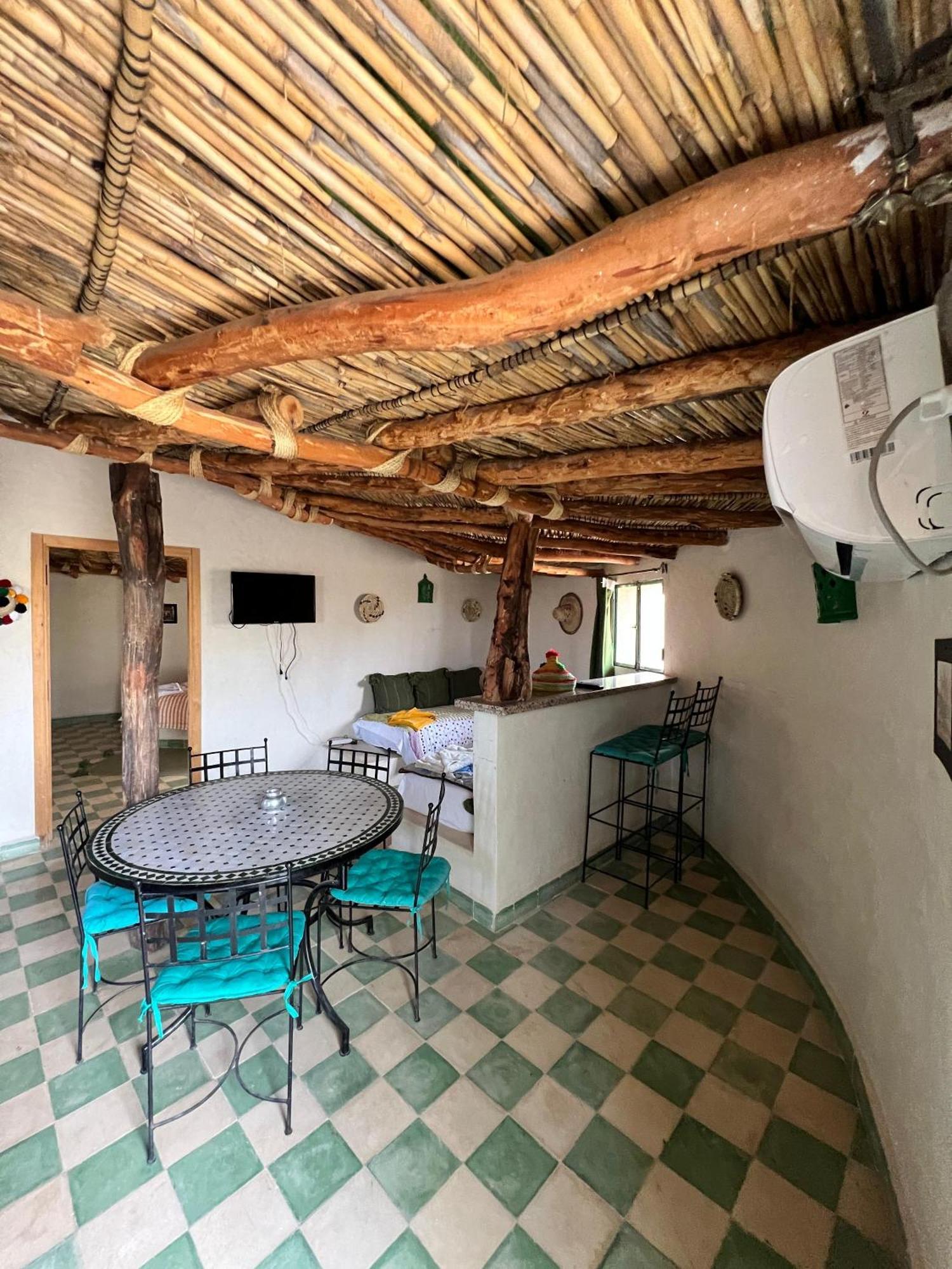 Wawizelte Les Jardins D Amizmiz 6 Piscines B&B 외부 사진