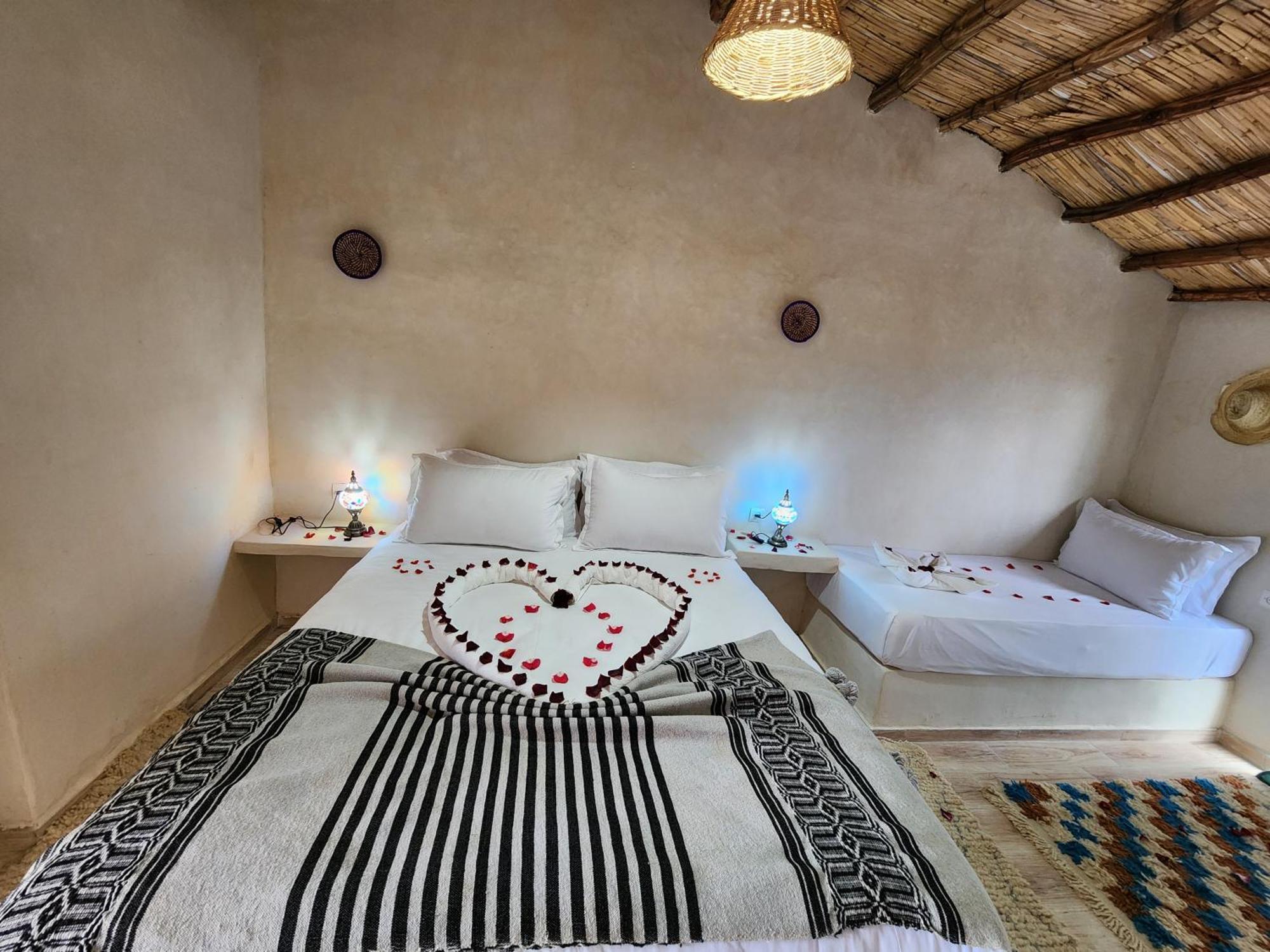 Wawizelte Les Jardins D Amizmiz 6 Piscines B&B 외부 사진