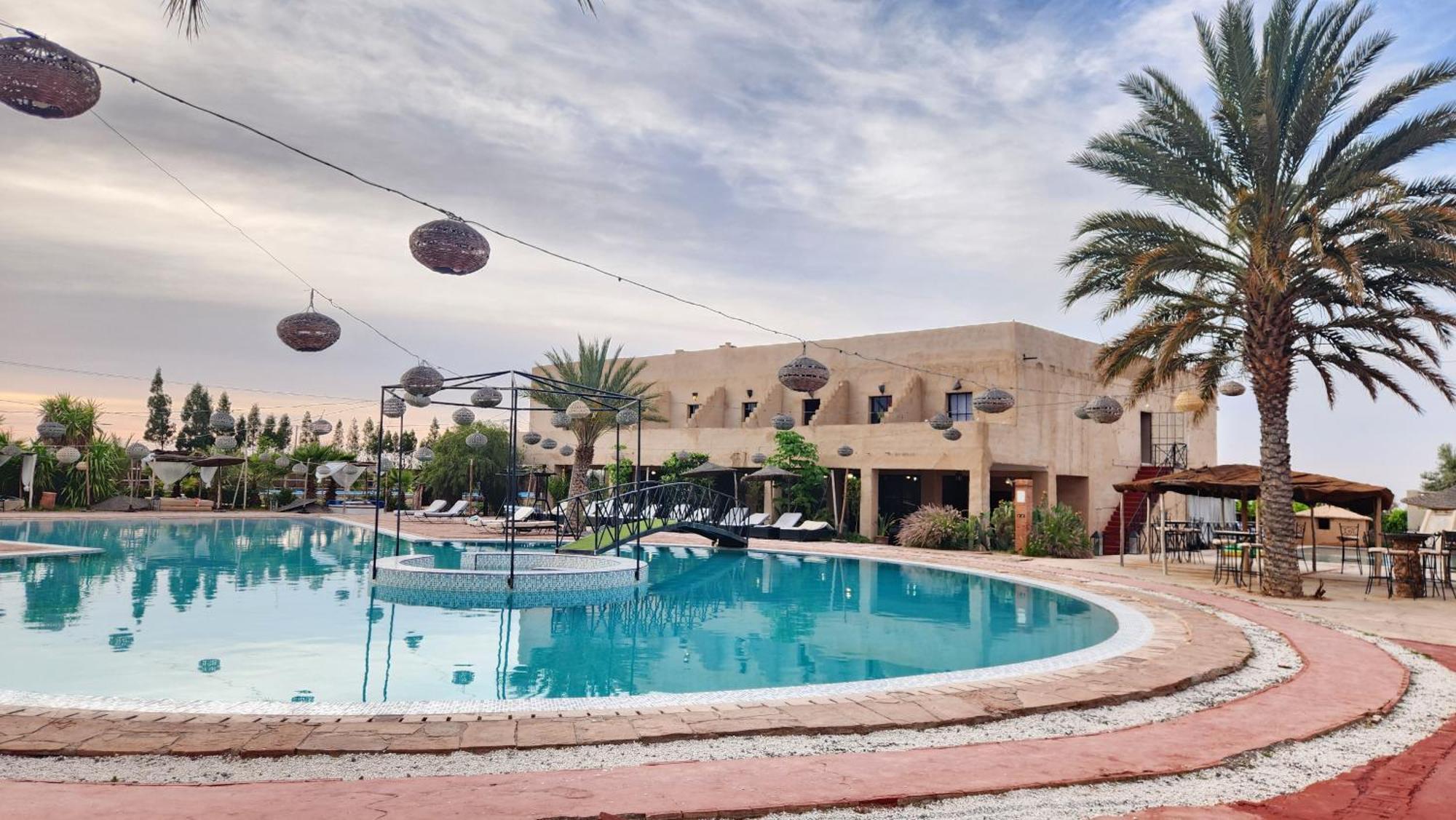 Wawizelte Les Jardins D Amizmiz 6 Piscines B&B 외부 사진