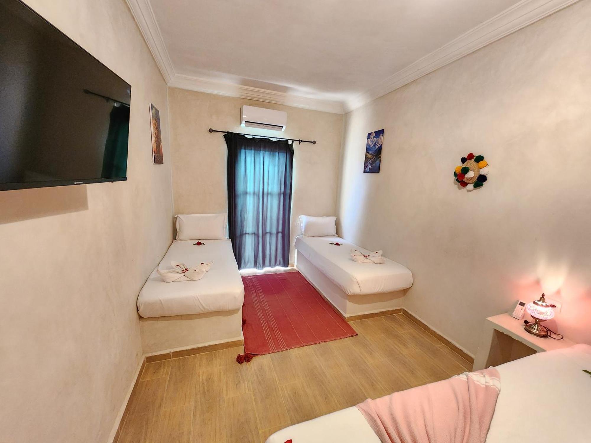Wawizelte Les Jardins D Amizmiz 6 Piscines B&B 외부 사진