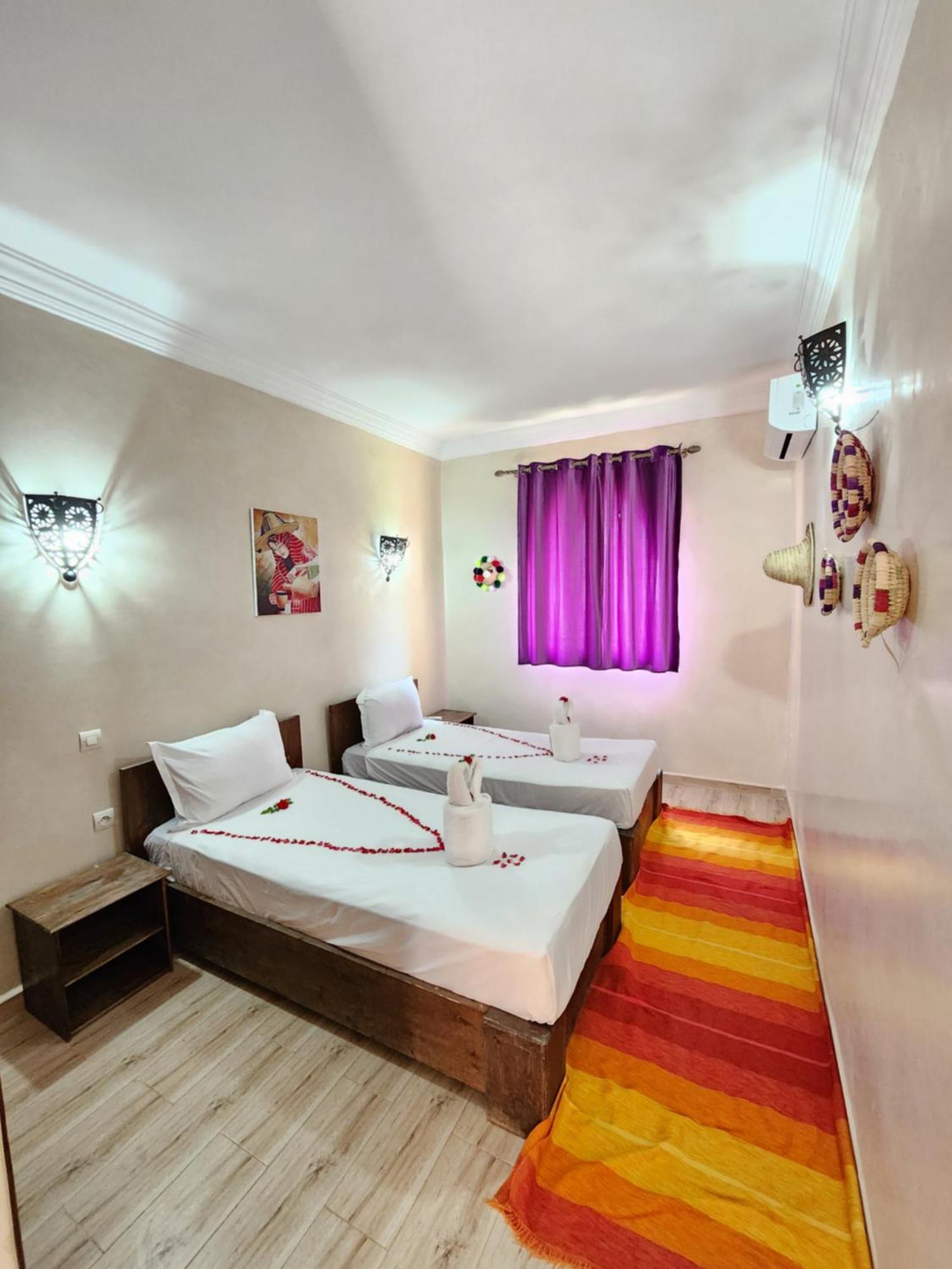 Wawizelte Les Jardins D Amizmiz 6 Piscines B&B 외부 사진