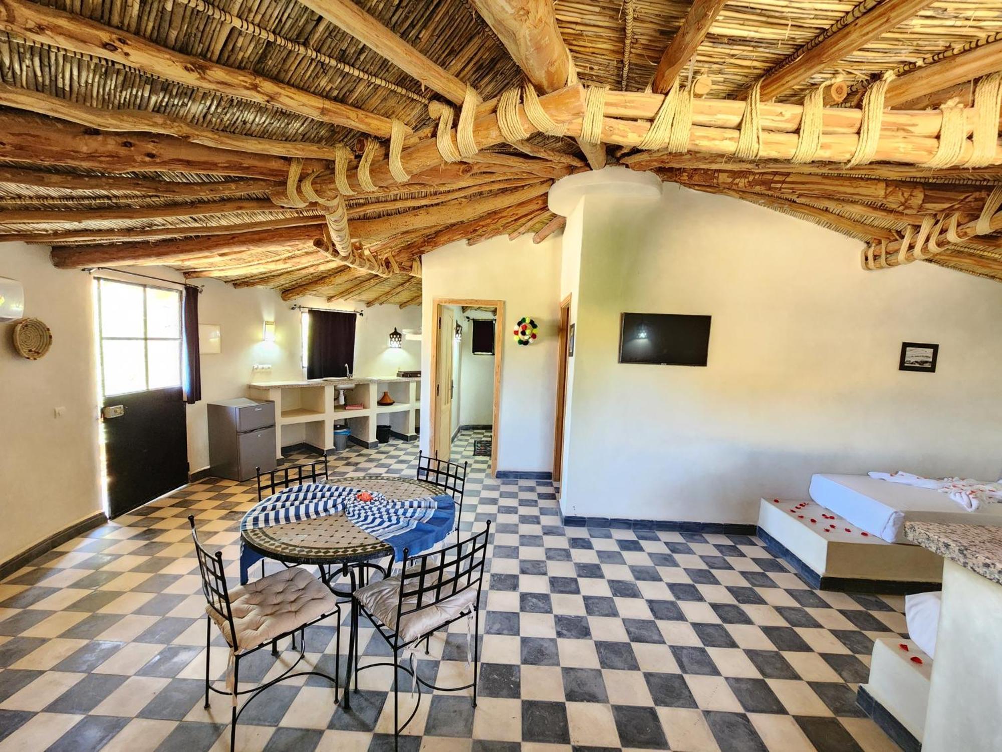 Wawizelte Les Jardins D Amizmiz 6 Piscines B&B 외부 사진