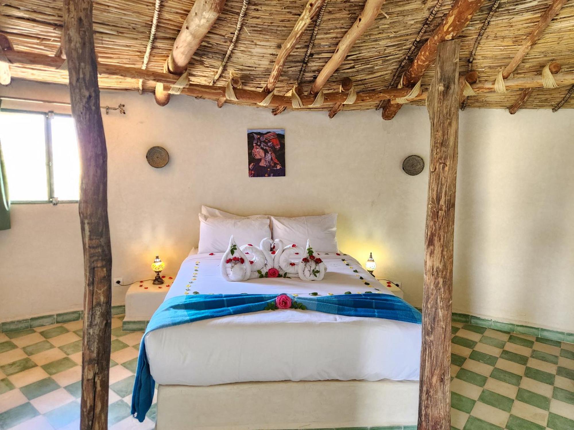 Wawizelte Les Jardins D Amizmiz 6 Piscines B&B 외부 사진