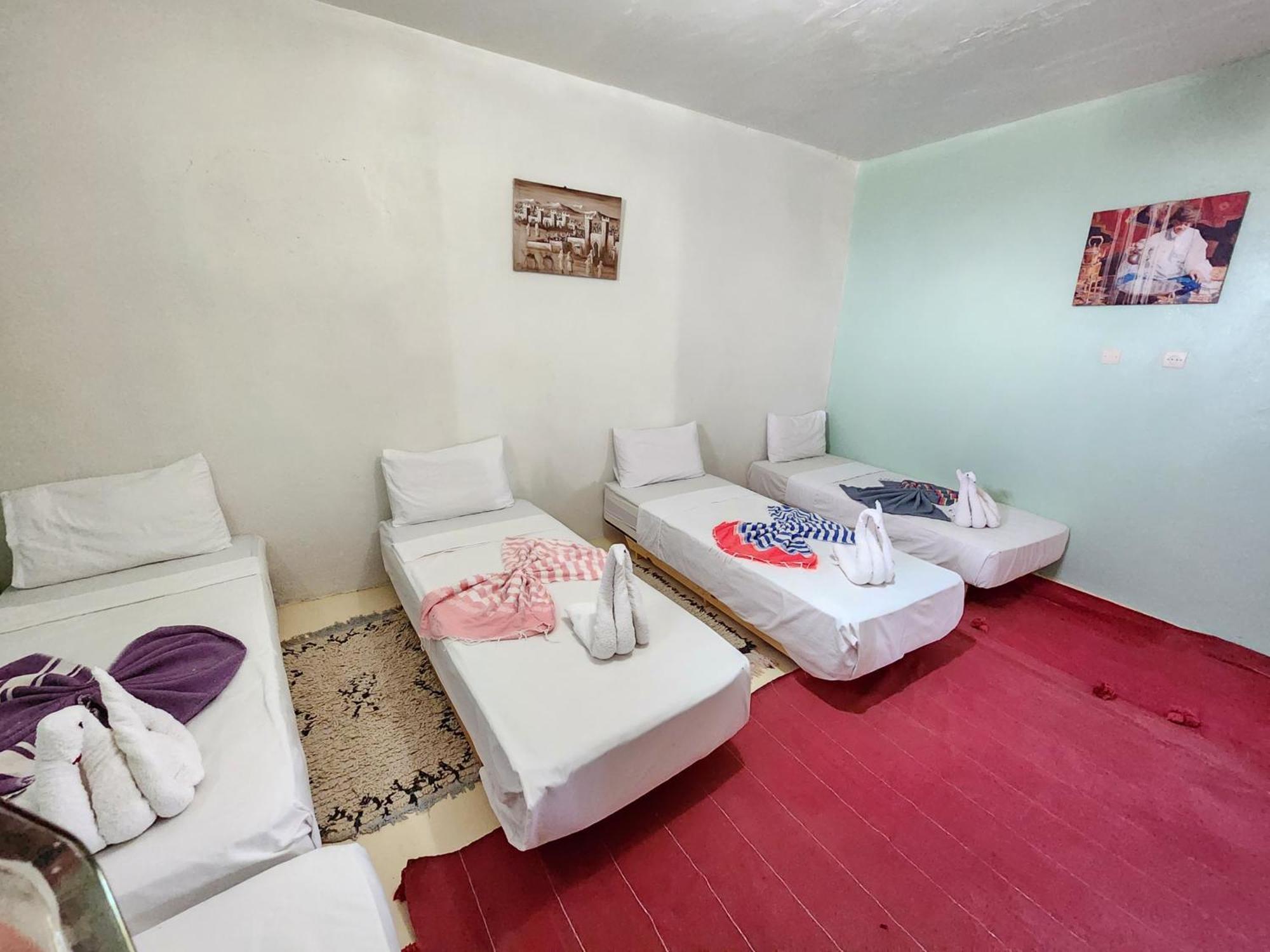Wawizelte Les Jardins D Amizmiz 6 Piscines B&B 외부 사진